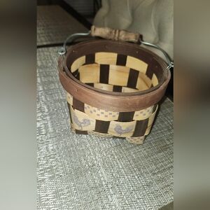 Vintage Vintage Brown and Tan Woven Rooster Basket